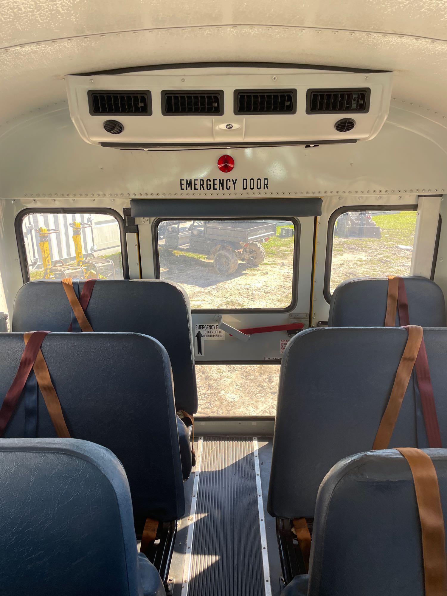 2003 IC Corporation 3000IC 71 Passenger Bus