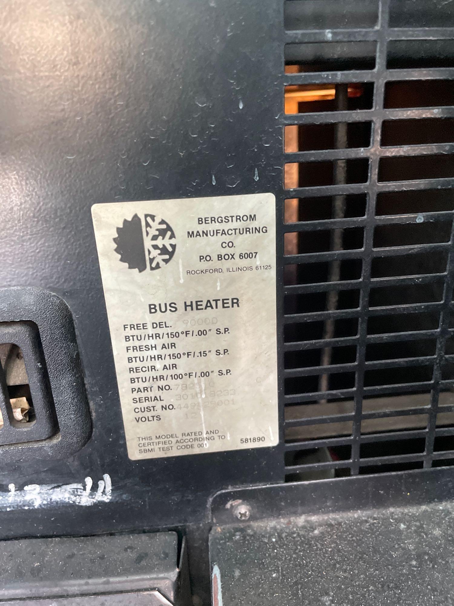 2003 IC Corporation 3000IC 71 Passenger Bus