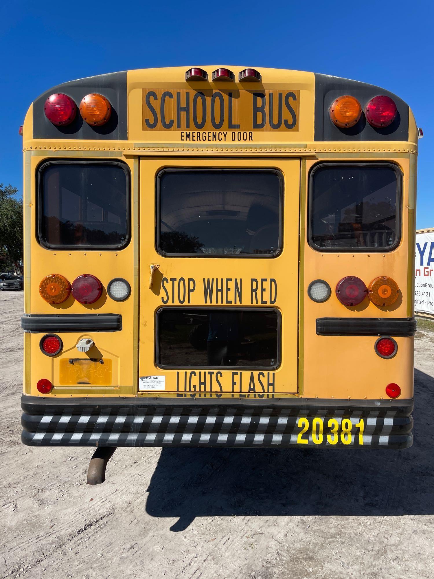 2003 IC Corporation 3000IC 71 Passenger Bus