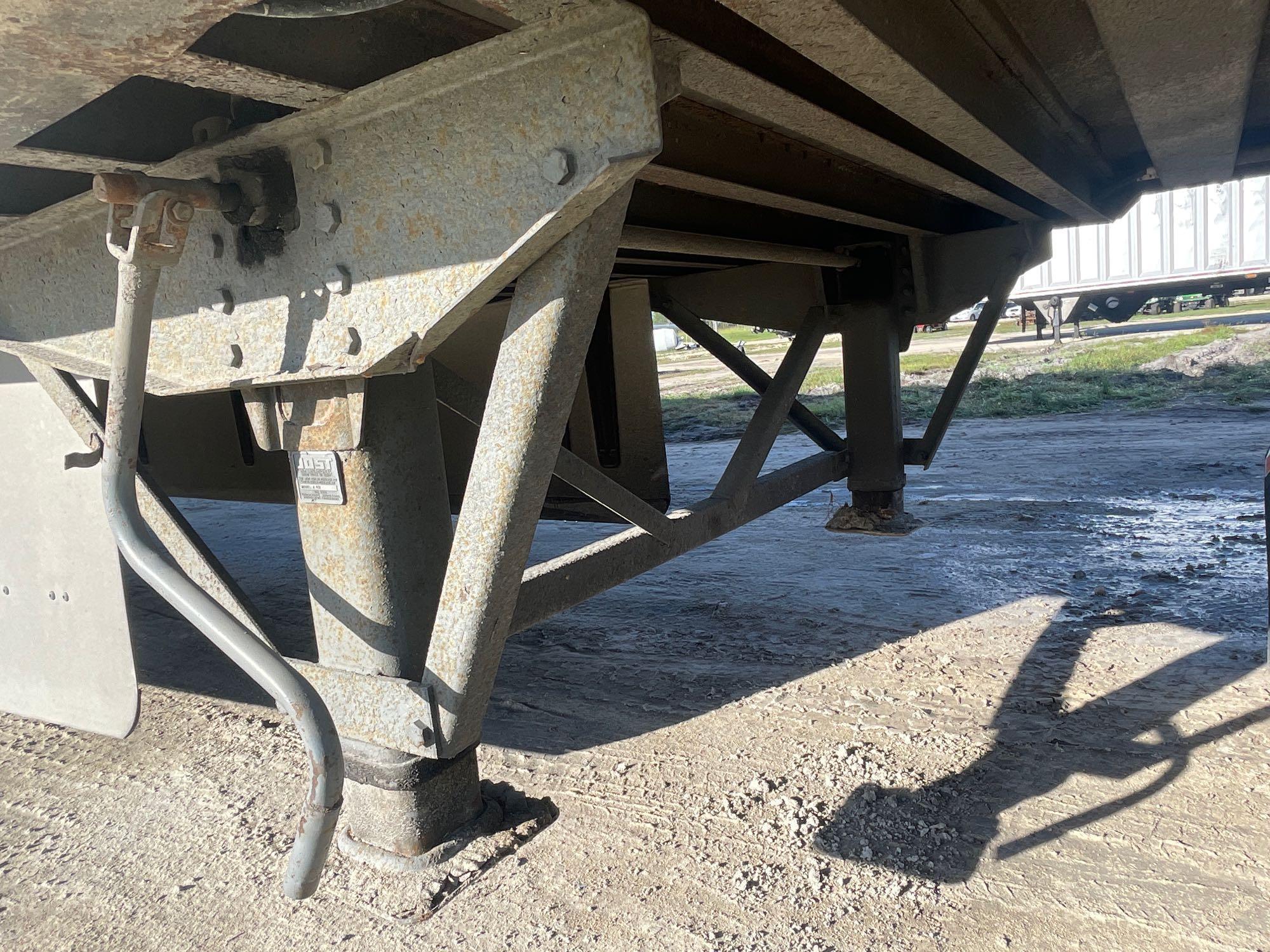 2000 Wabash 53ft T/A Box Van Semi Trailer