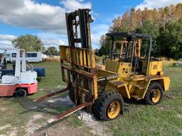Hyster RT 820 A Rough-Terrain Forklift