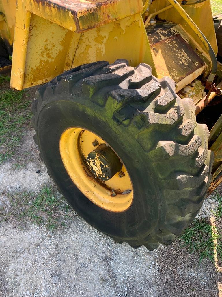 Hyster RT 820 A Rough-Terrain Forklift