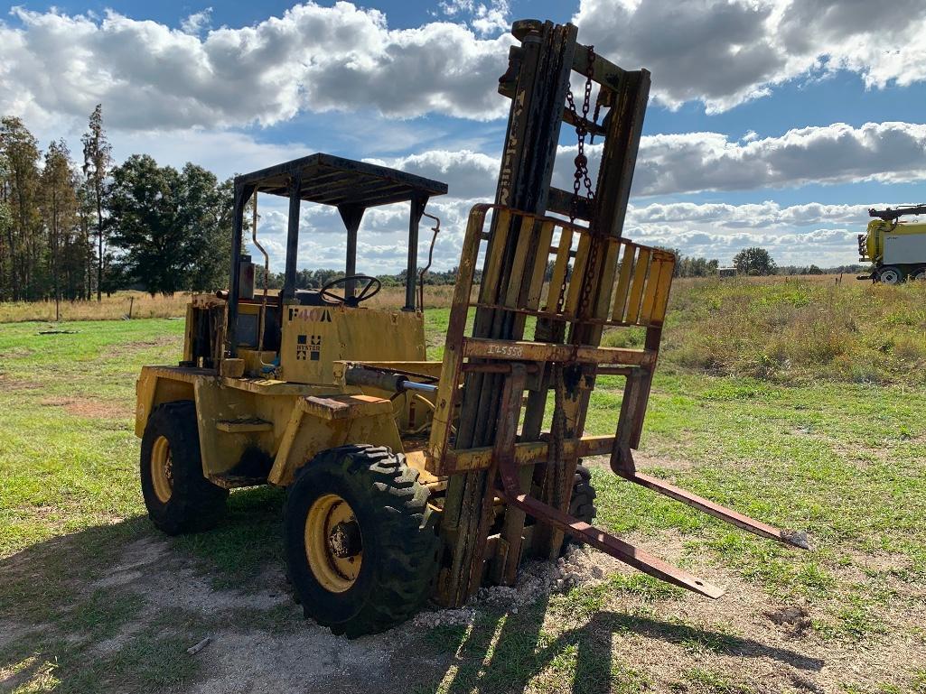 Hyster RT 820 A Rough-Terrain Forklift