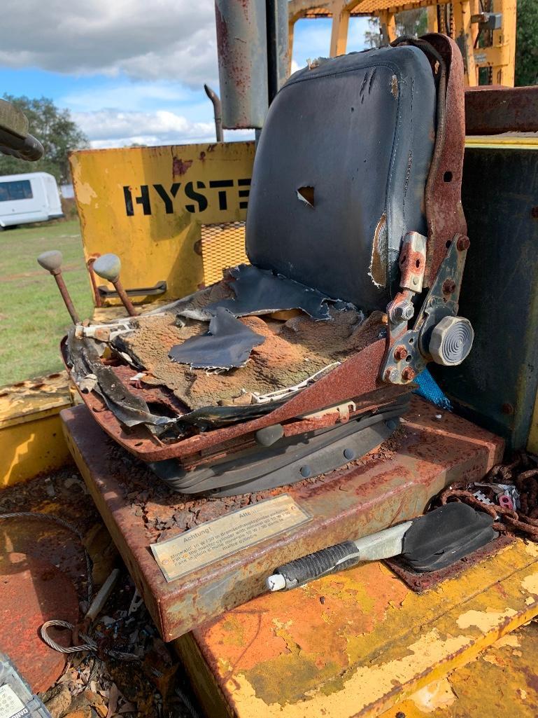 Hyster RT 820 A Rough-Terrain Forklift