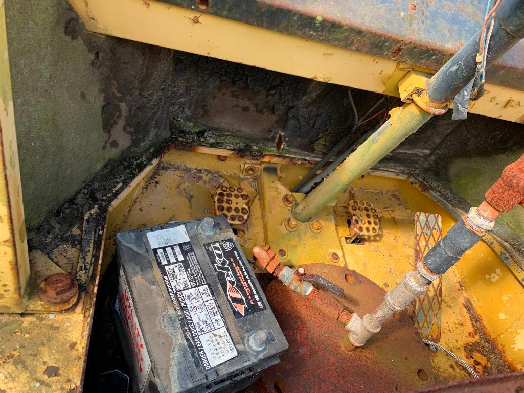 Hyster RT 820 A Rough-Terrain Forklift