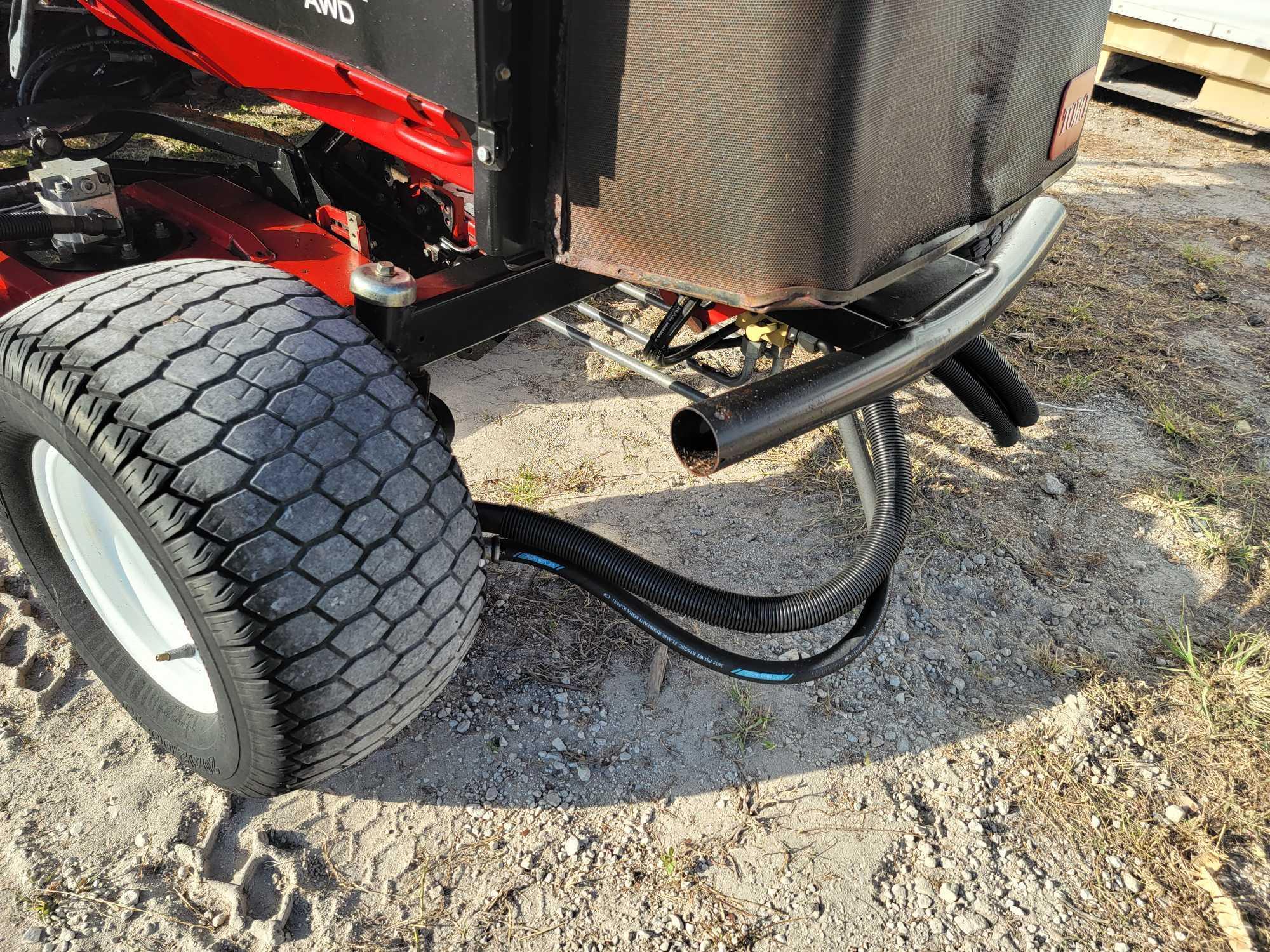 Toro Groundsmaster 4300D Crosstrax AWD 5 Deck Mower