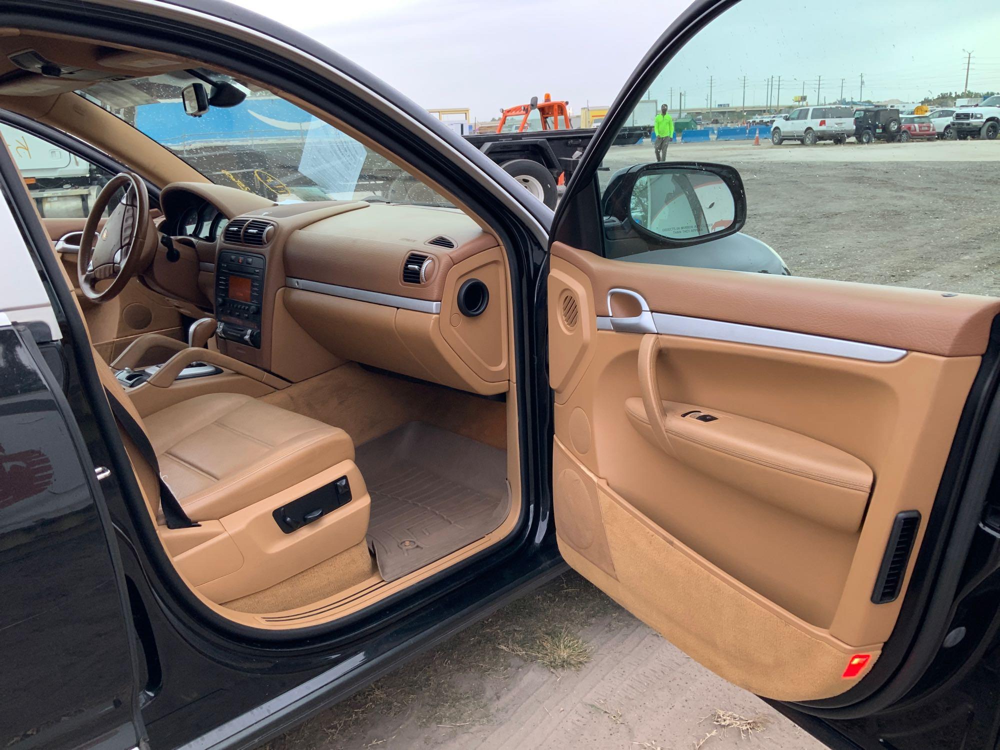 2010 Porsche Cayenne AWD Sport Utility Vehicle
