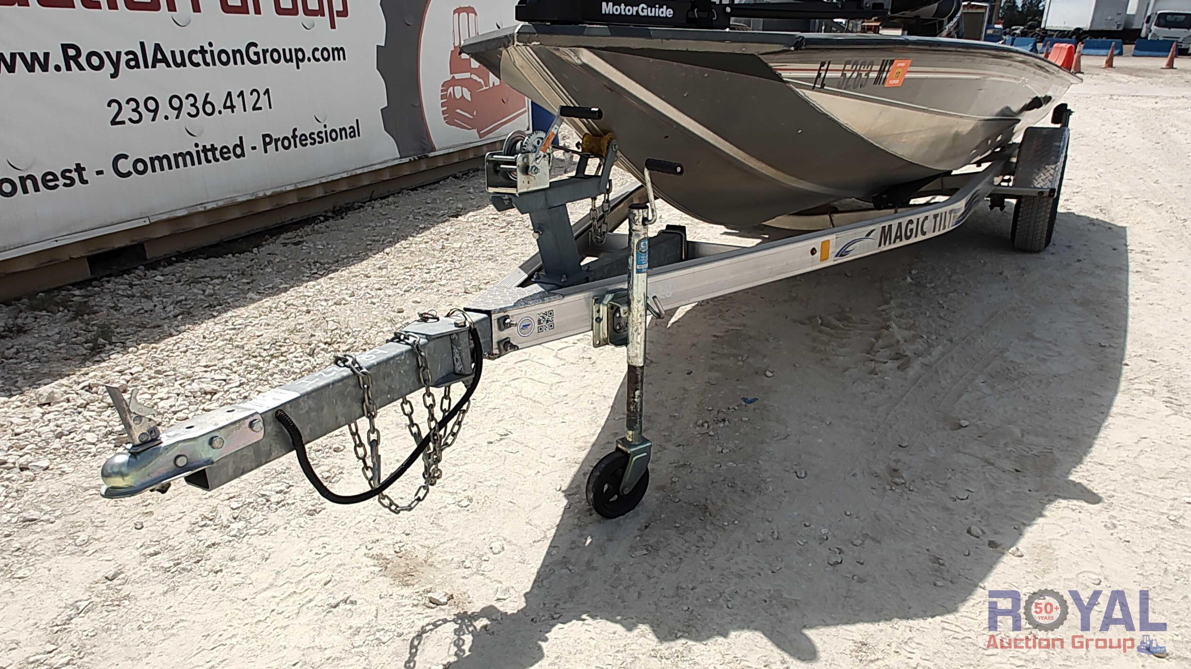 2004 Bass Tracker 18 FT Boat