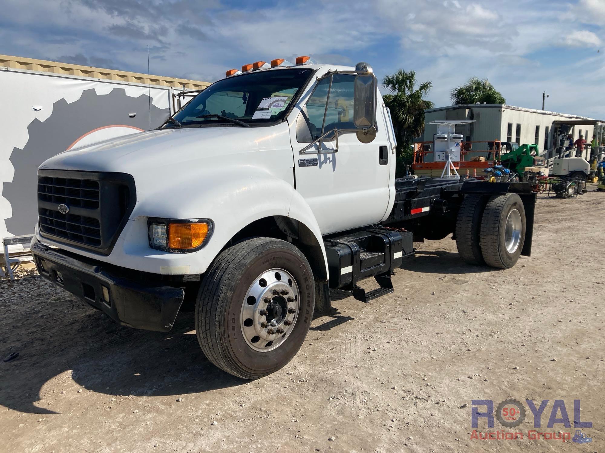 2000 Ford F650 Hook Lift Truck