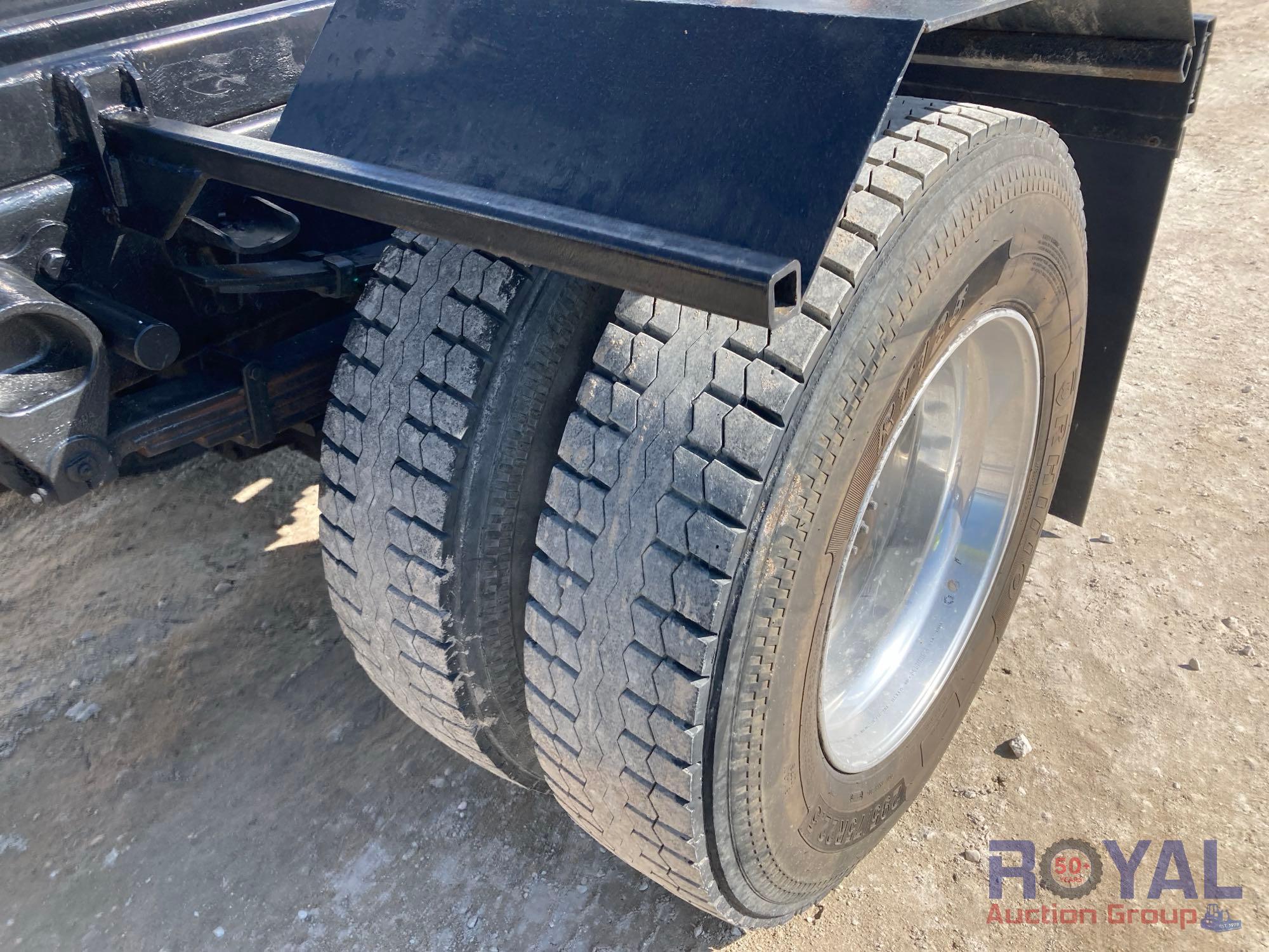2000 Ford F650 Hook Lift Truck