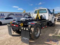 2000 Ford F650 Hook Lift Truck