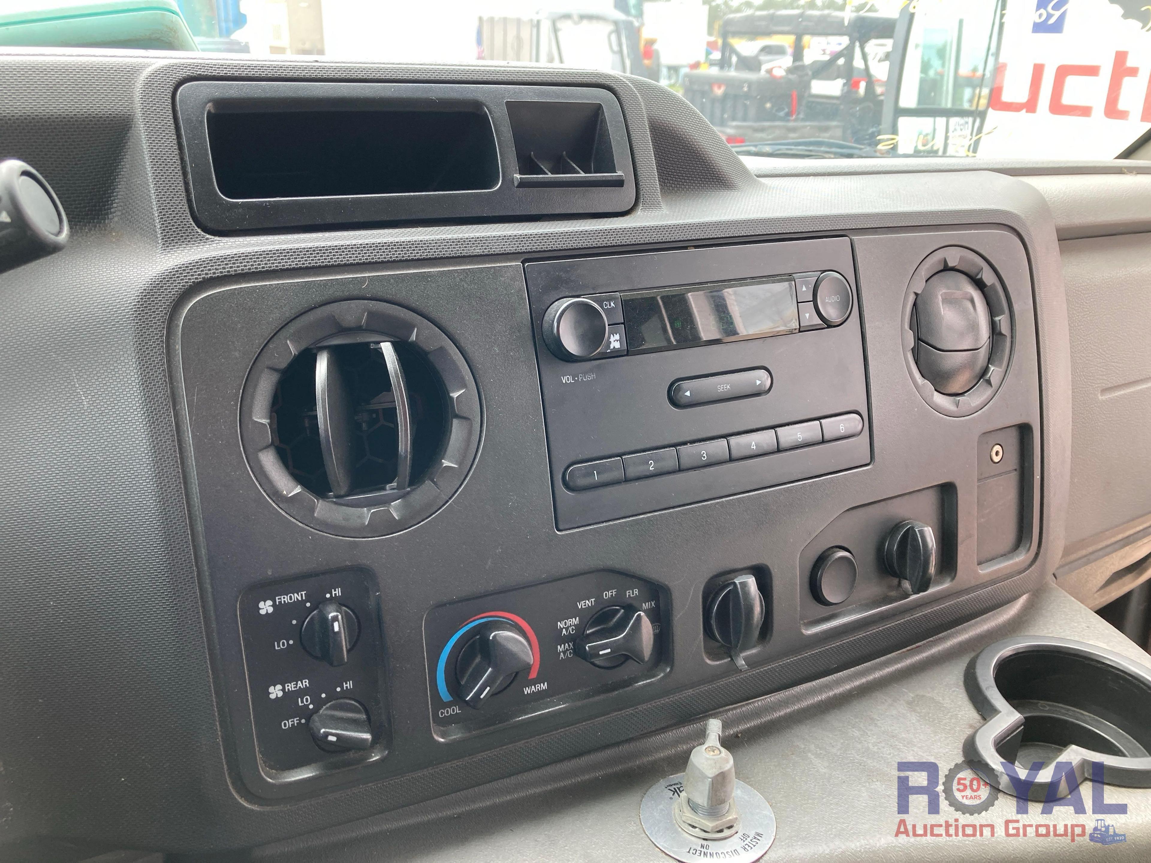 2016 Ford E450 Passenger Shuttle Bus