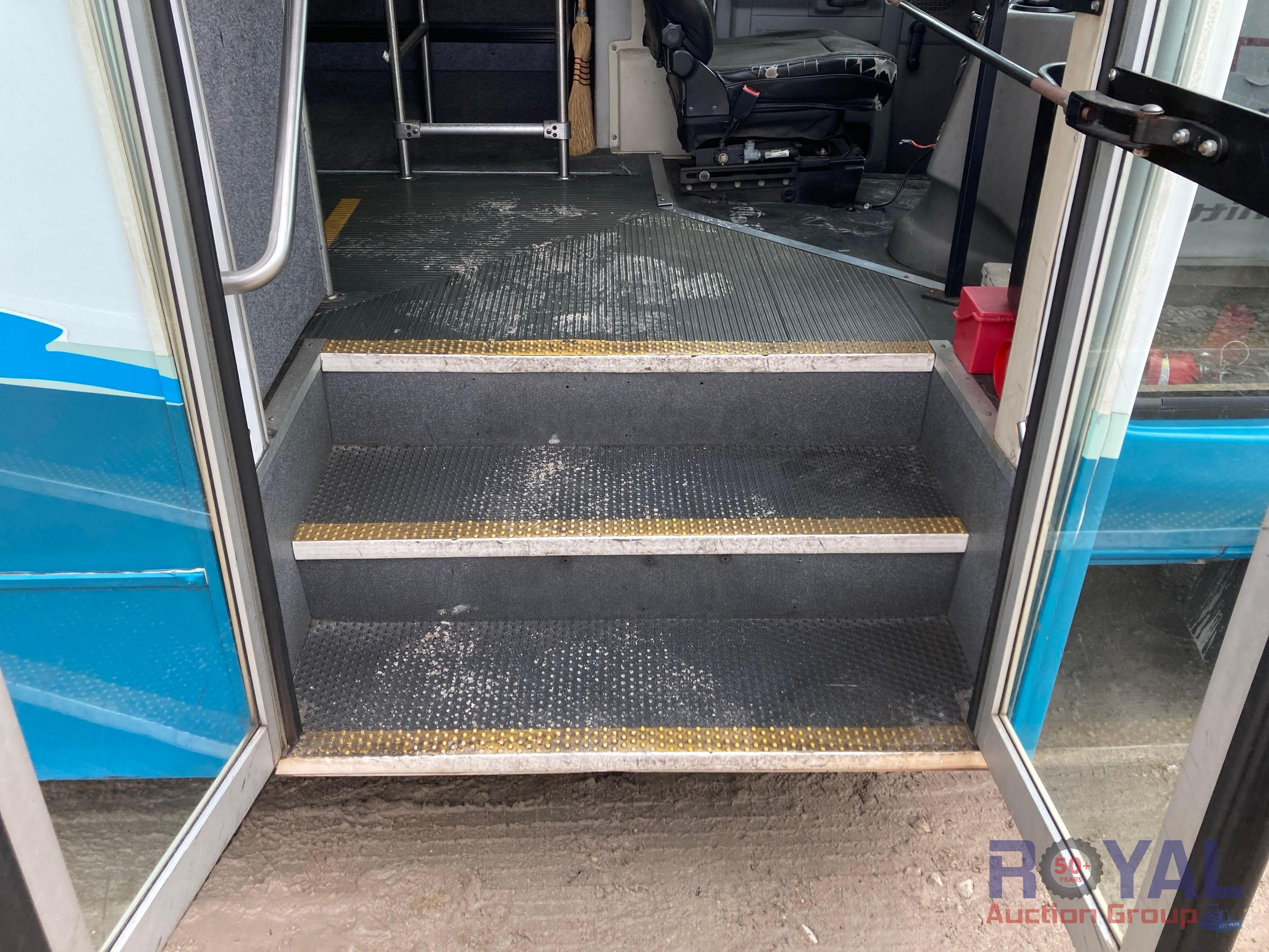 2016 Ford E450 Passenger Shuttle Bus