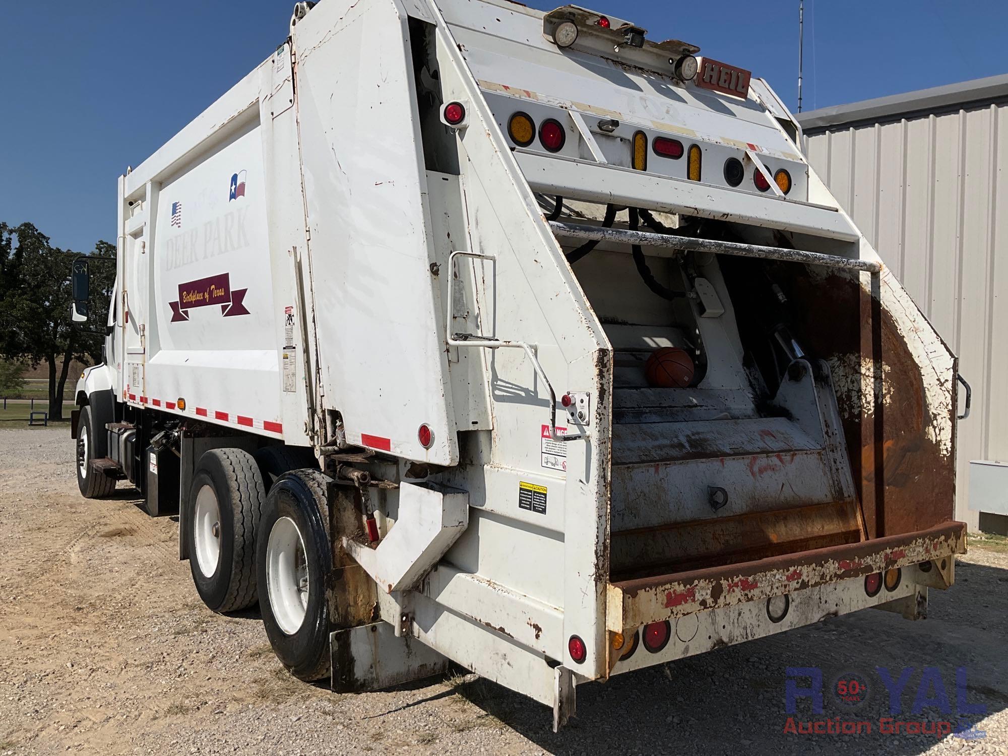2015 Freightliner 108SD Heil 612-3201 Rear Loader Garbage Truck