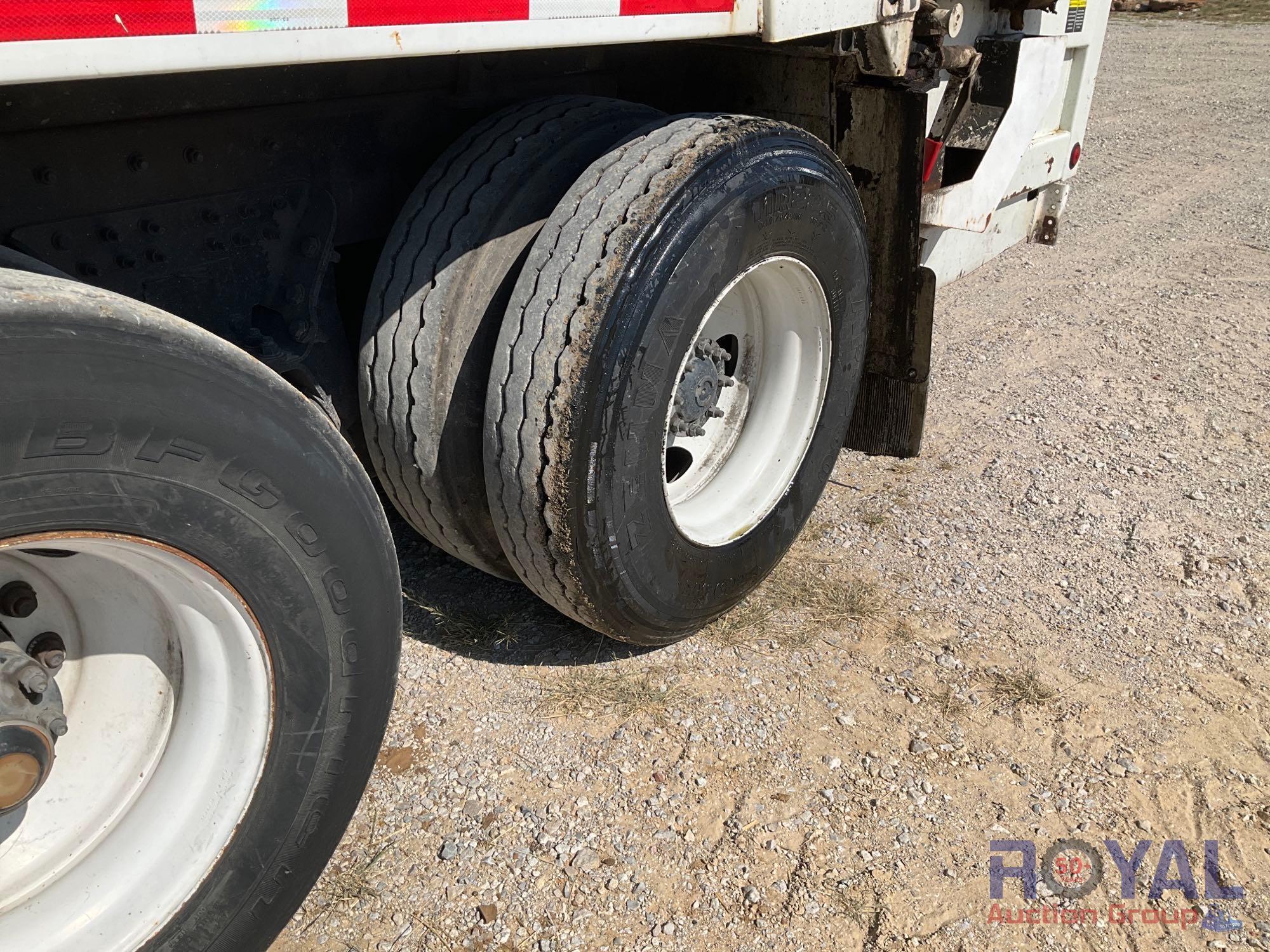 2015 Freightliner 108SD Heil 612-3201 Rear Loader Garbage Truck