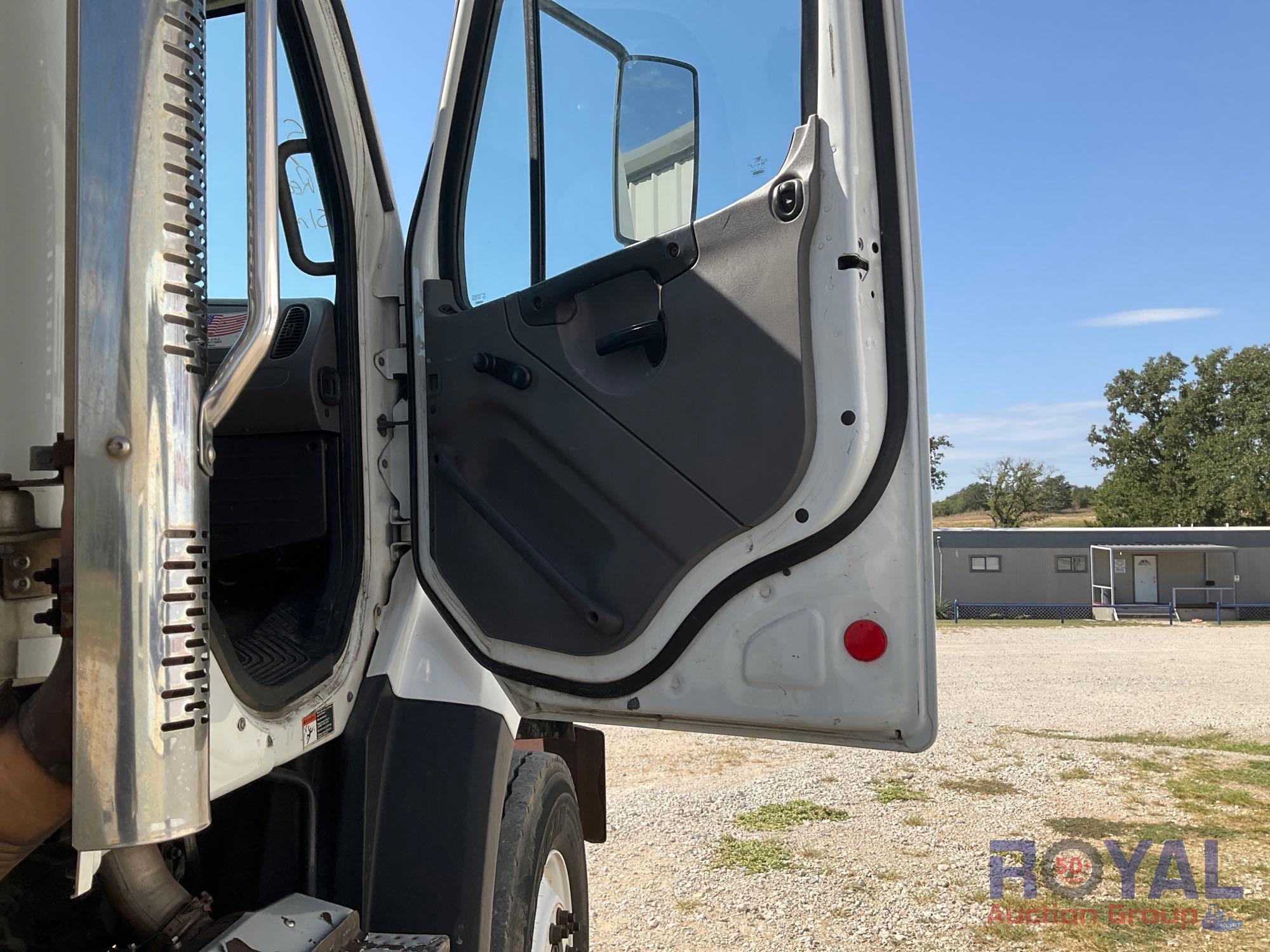 2015 Freightliner 108SD Heil 612-3201 Rear Loader Garbage Truck