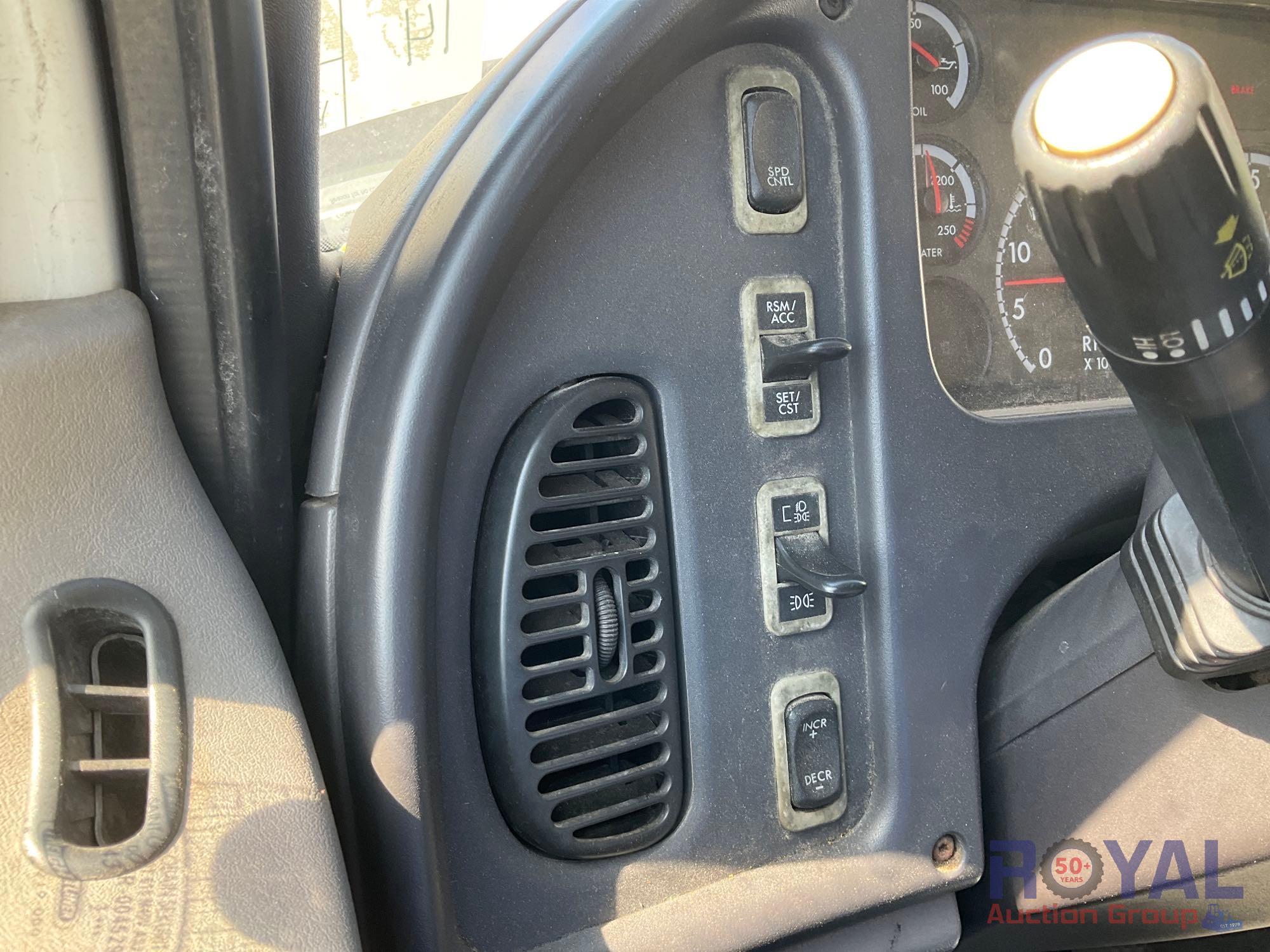 2015 Freightliner 108SD Heil 612-3201 Rear Loader Garbage Truck