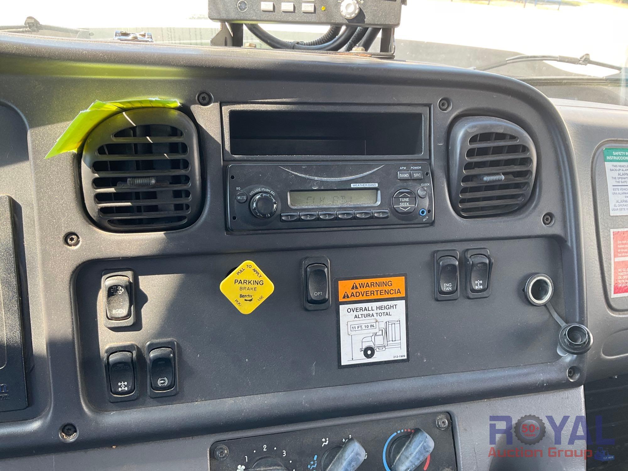 2015 Freightliner 108SD Heil 612-3201 Rear Loader Garbage Truck
