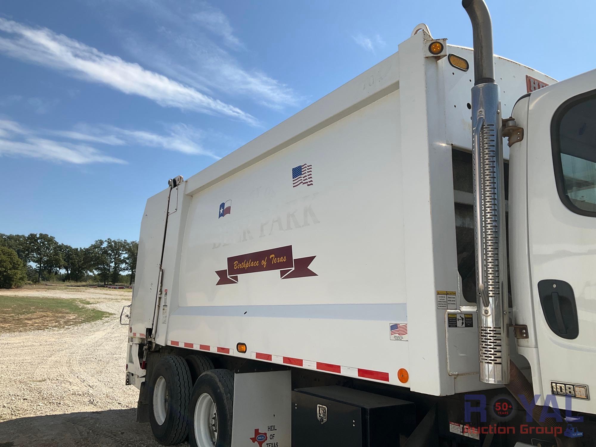 2015 Freightliner 108SD Heil 612-3201 Rear Loader Garbage Truck