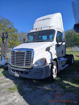 2011 Freightliner Cascadia 113 Day Cab Tractor