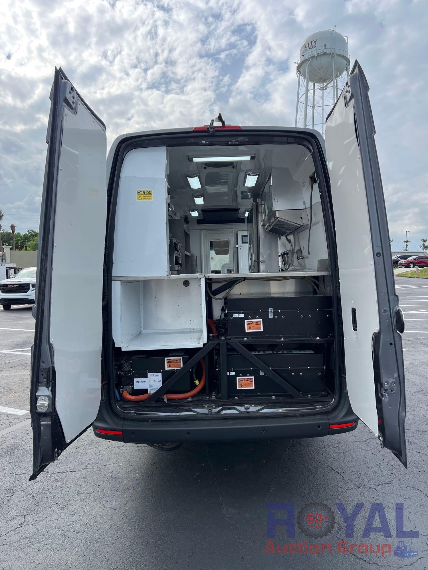 2021 Mercedes-Benz Sprinter 4500 XL Extended Dually Catering Van Food Prep Custom Built Van