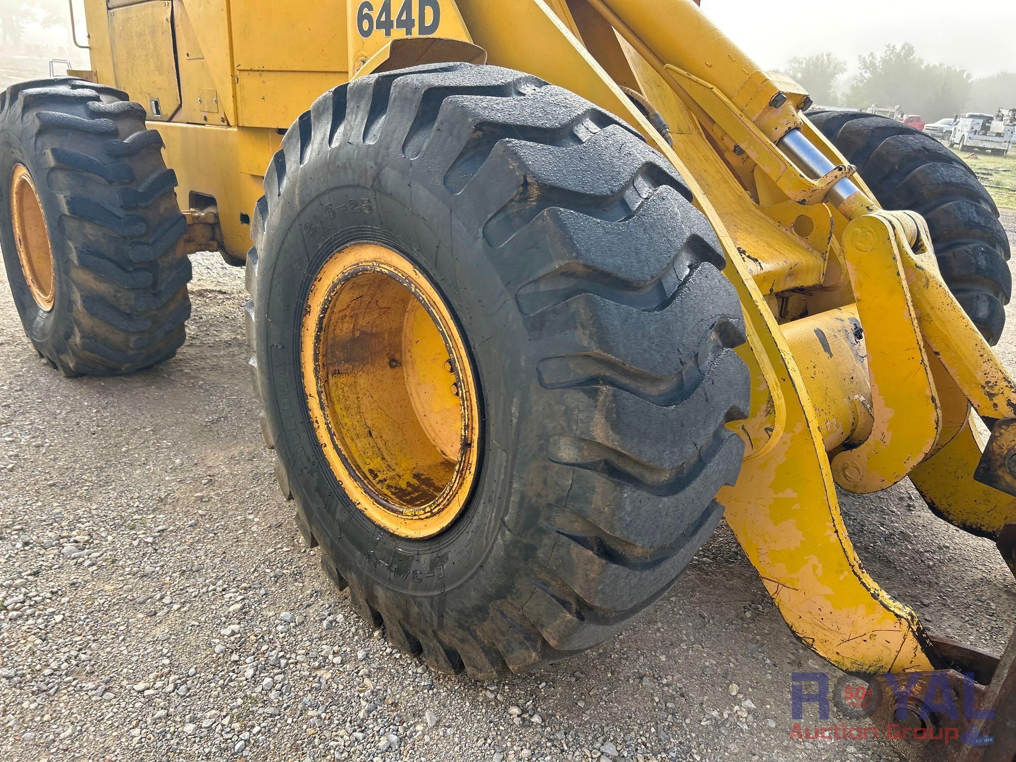 John Deer 644D Articulated Wheel Loader