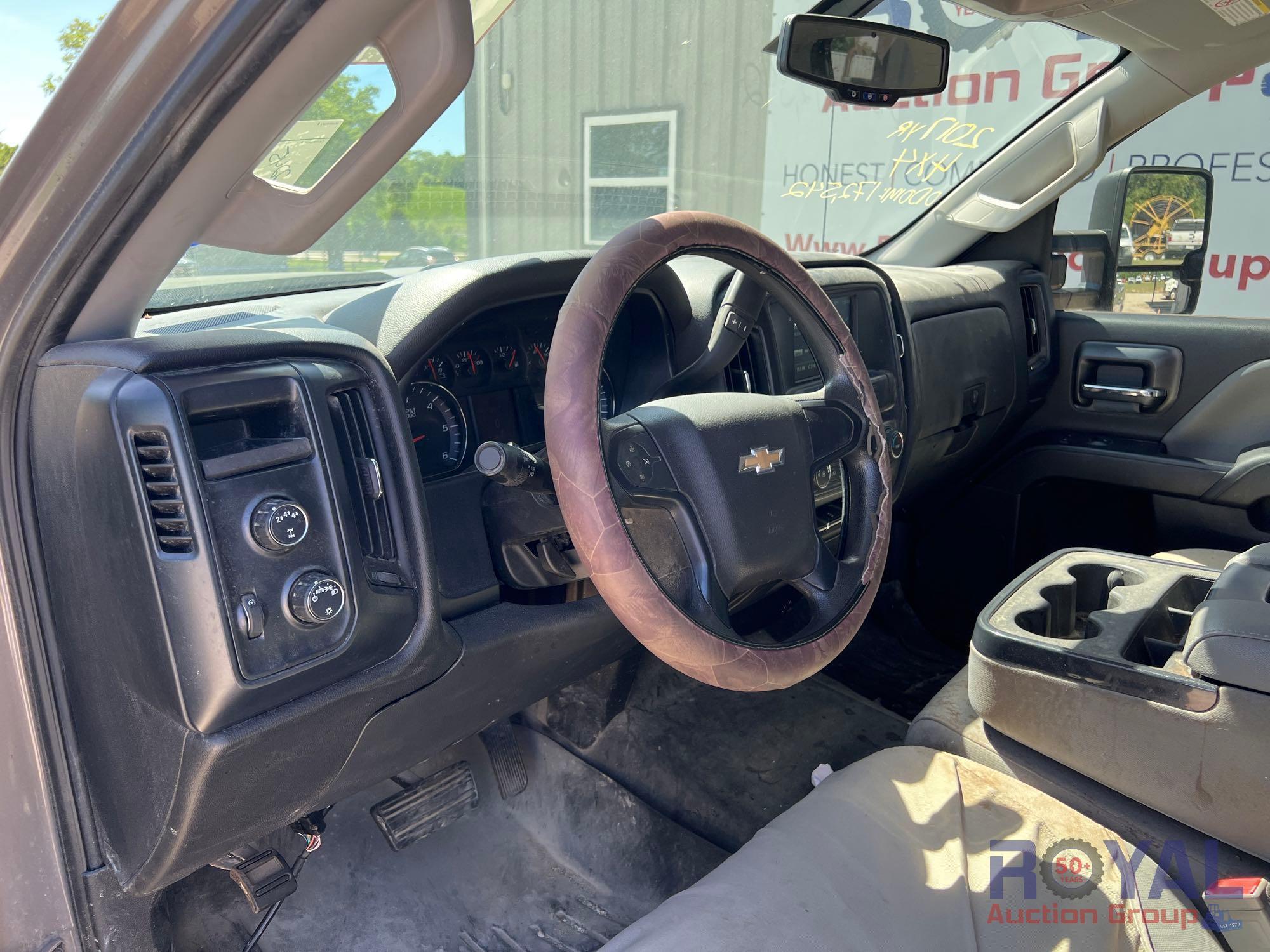 2017 Chevrolet Silverado 2500HD 4x4 Double Cab Pickup Truck