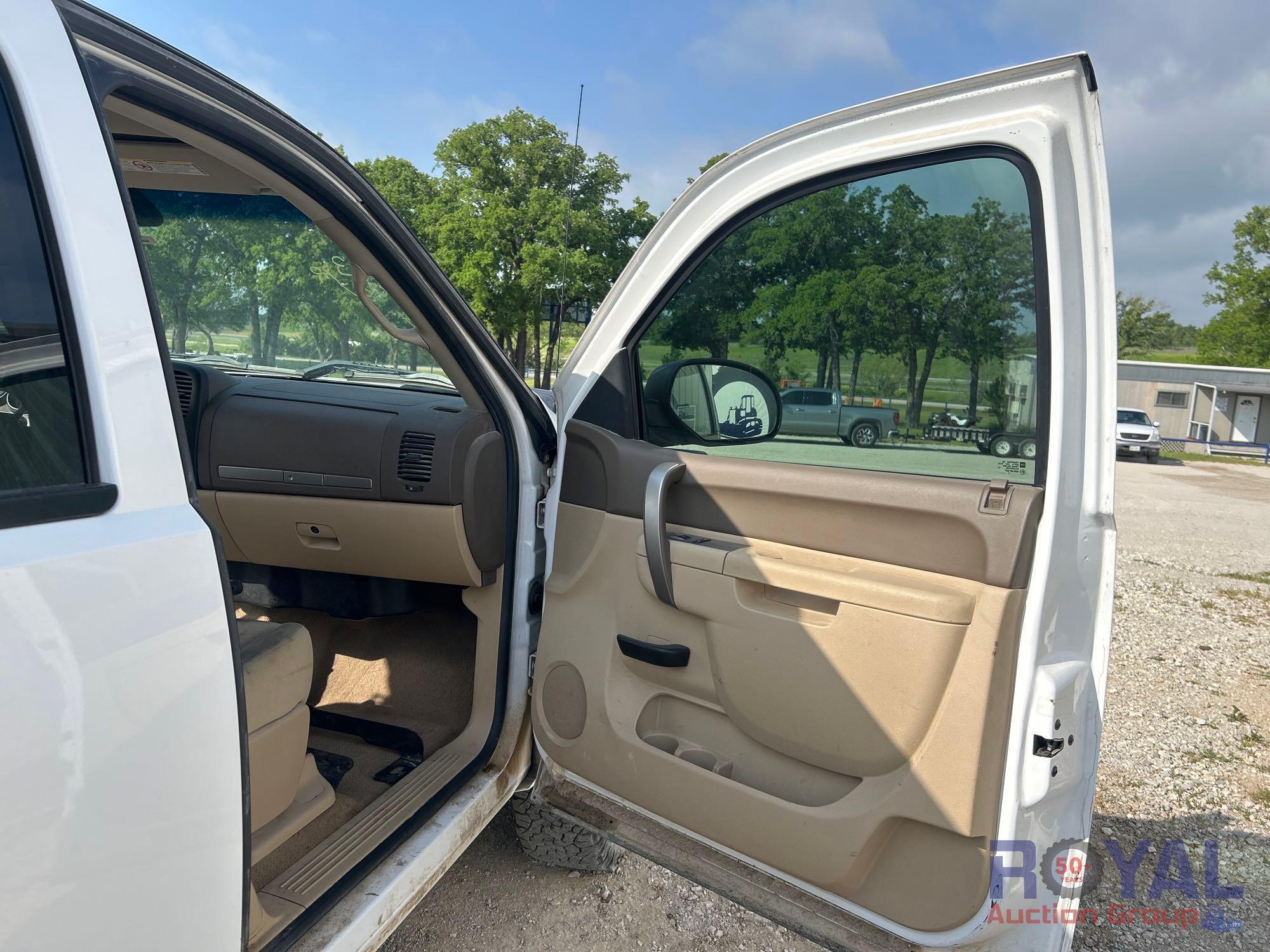 2013 Chevrolet Silverado 4x4 Extended Cab Pickup Truck