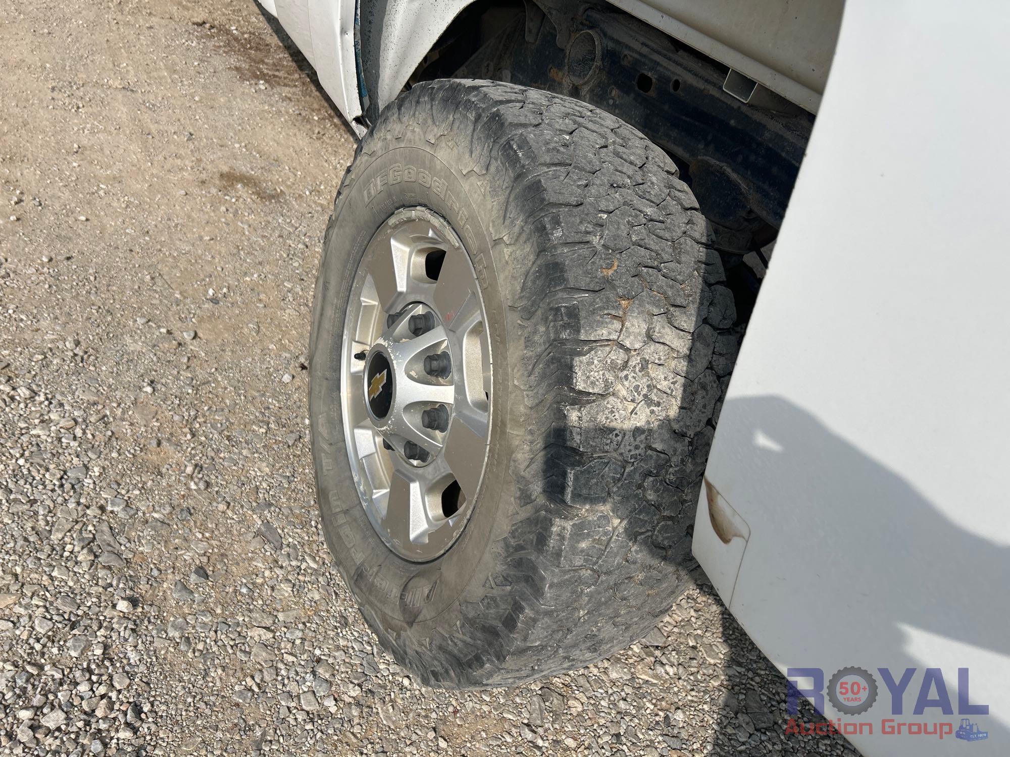 2013 Chevrolet Silverado 4x4 Extended Cab Pickup Truck