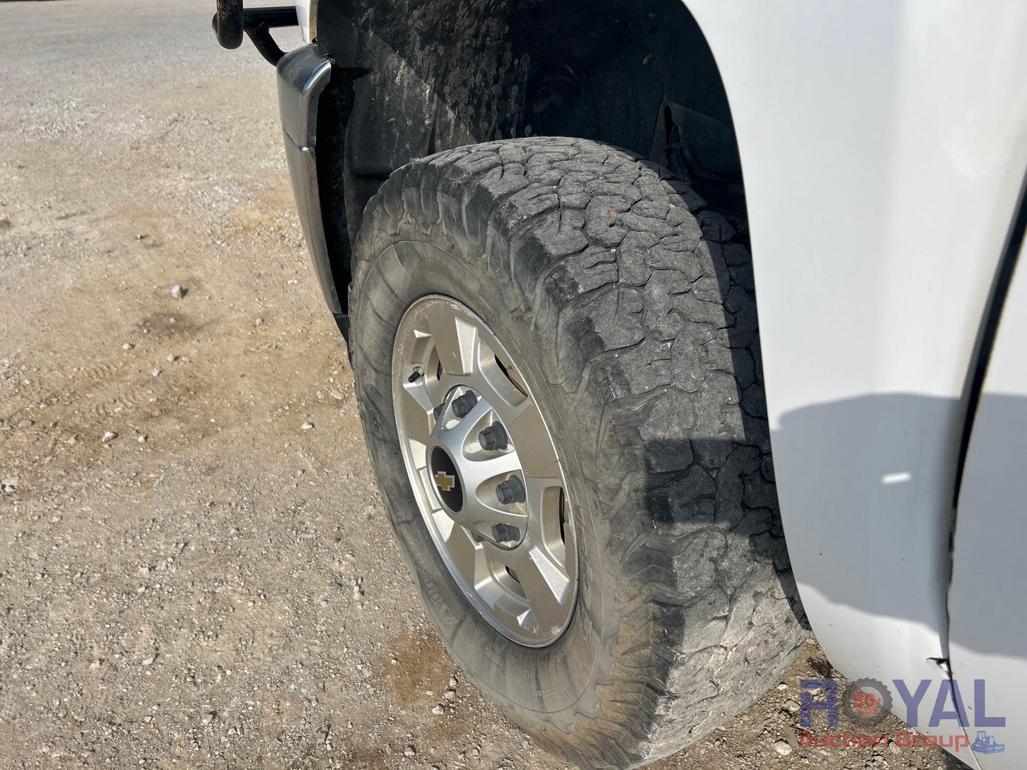 2013 Chevrolet Silverado 4x4 Extended Cab Pickup Truck