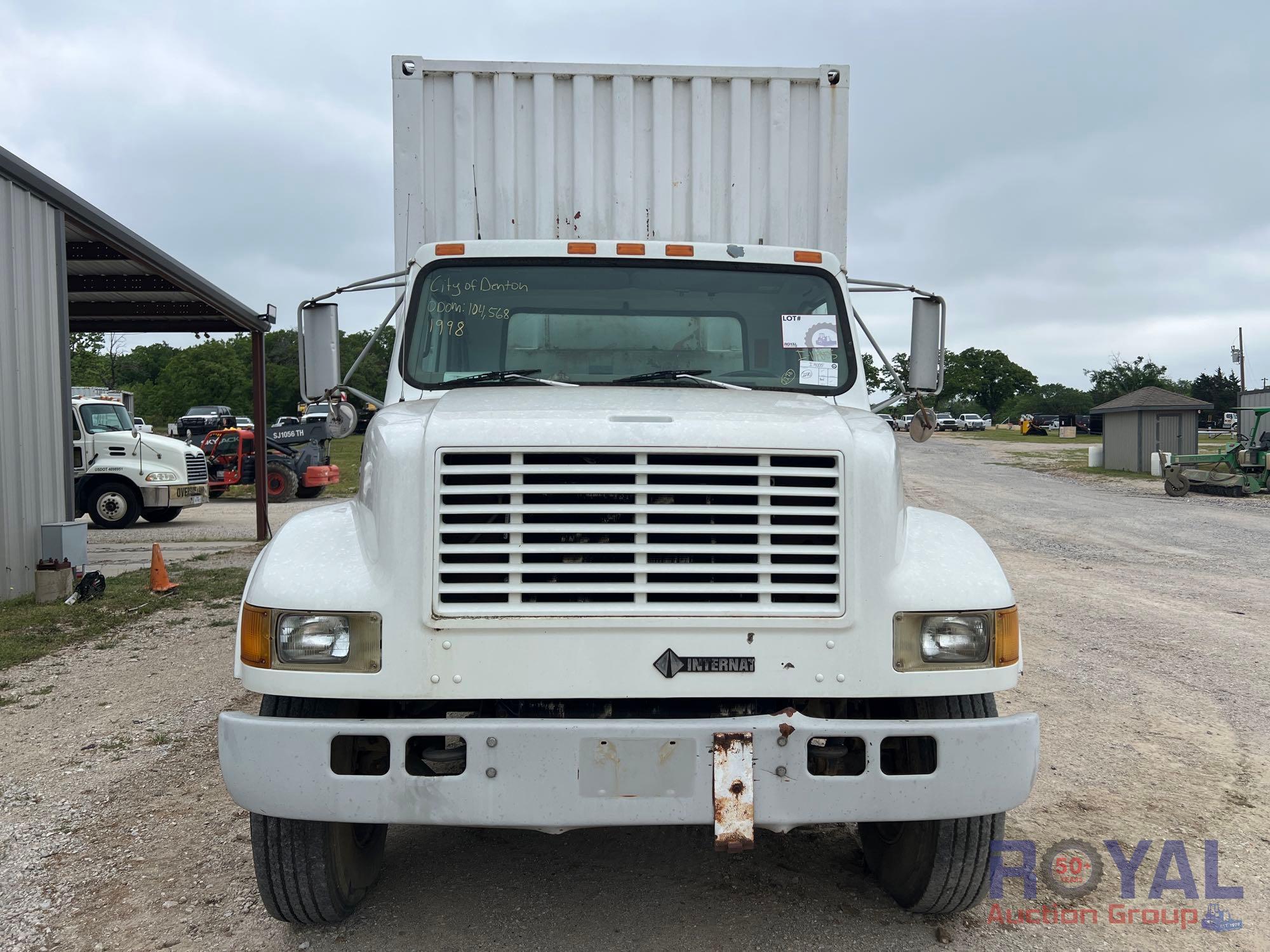 1998 International 4900 T/A Generator Truck