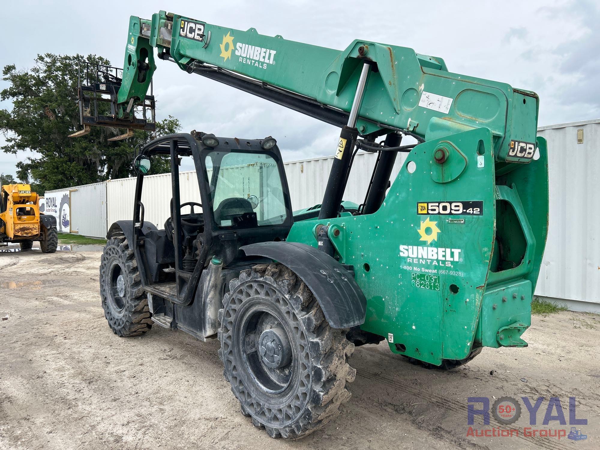 2014 JCB 509-42 9,000LB Rough Terrain Telehandler