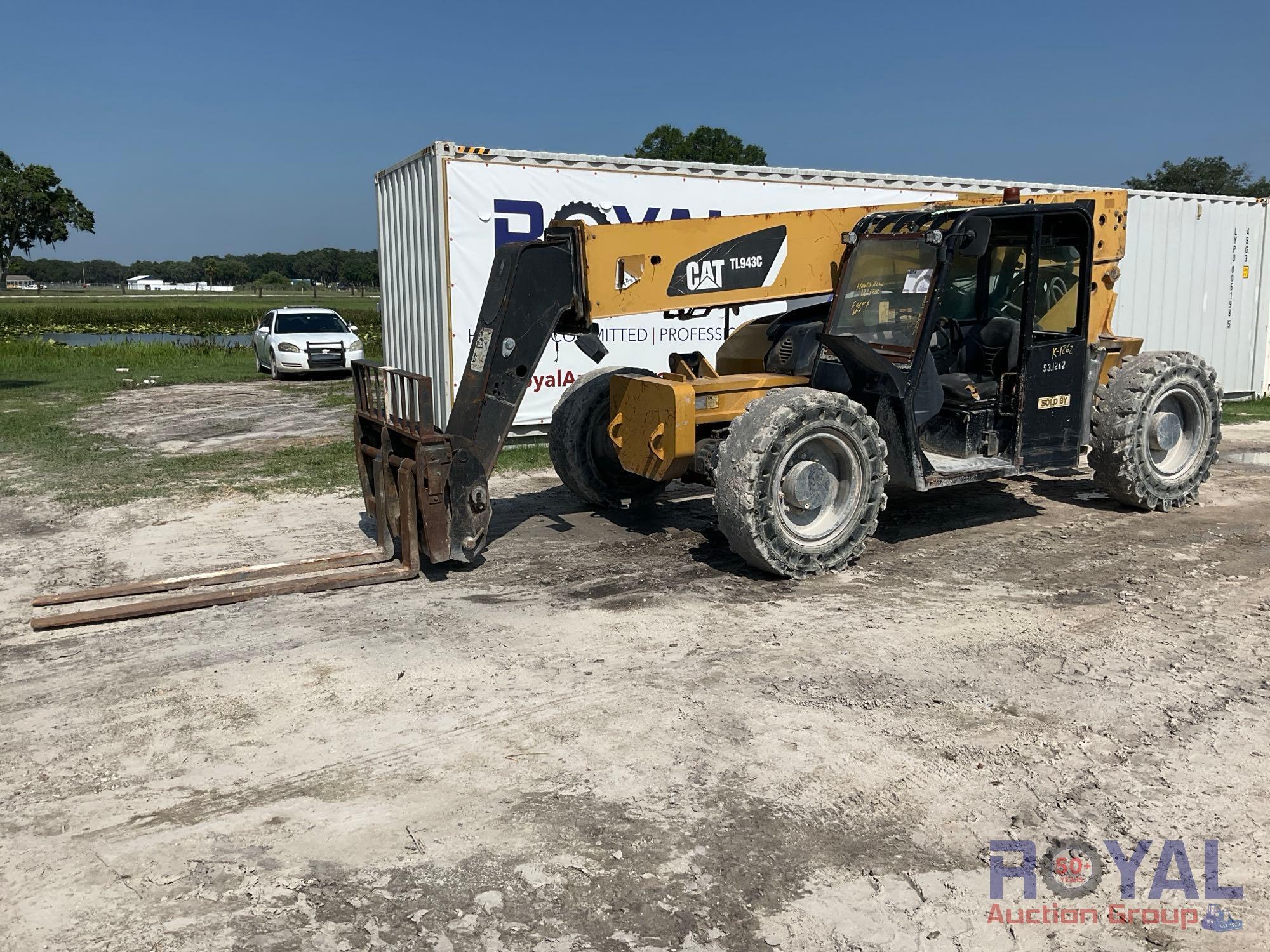 2015 Caterpillar TL943C 9,000LB Rough Terrain Telehandler