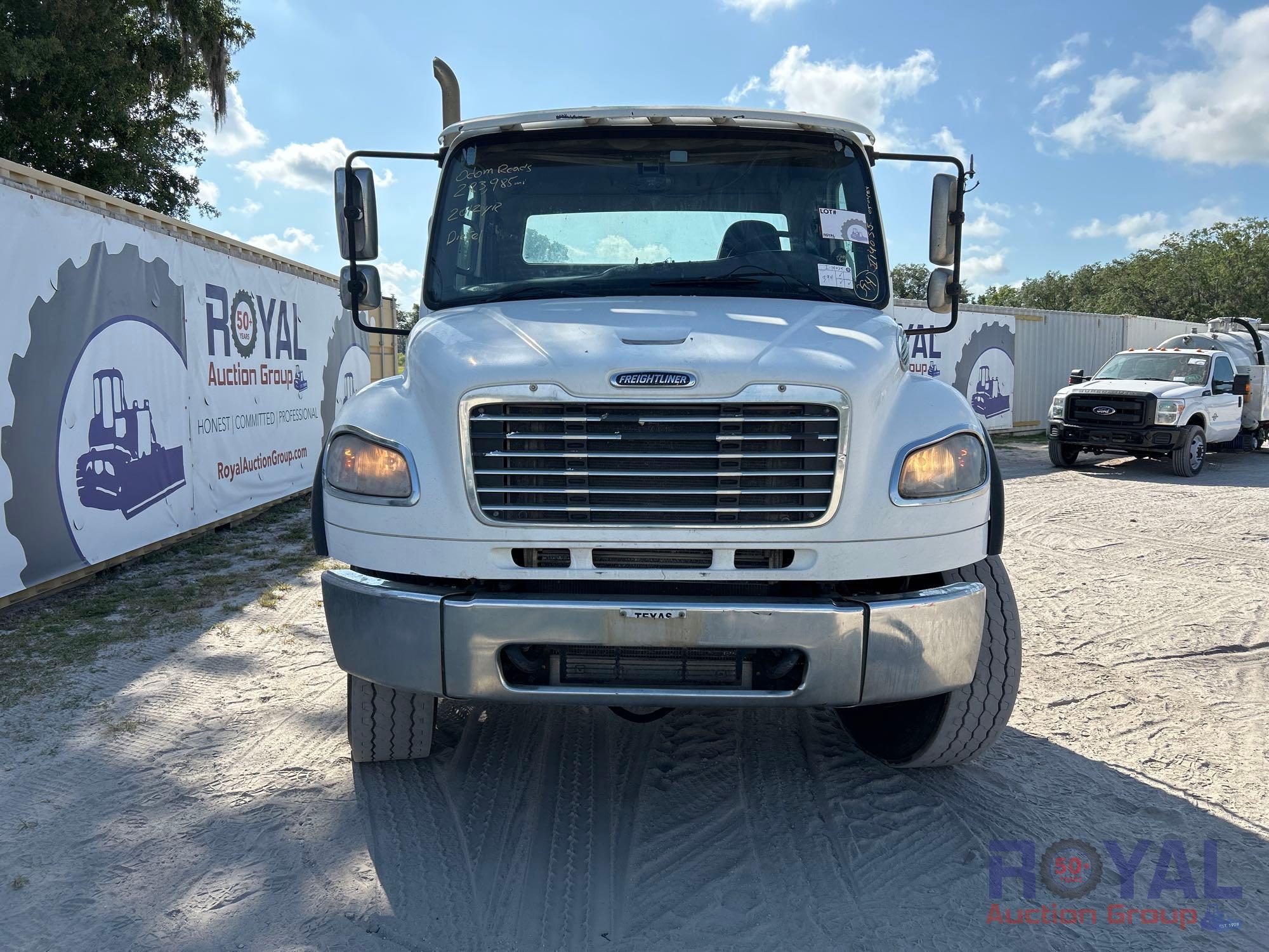 2010 Freightliner T/A Cab and Chassis Truck