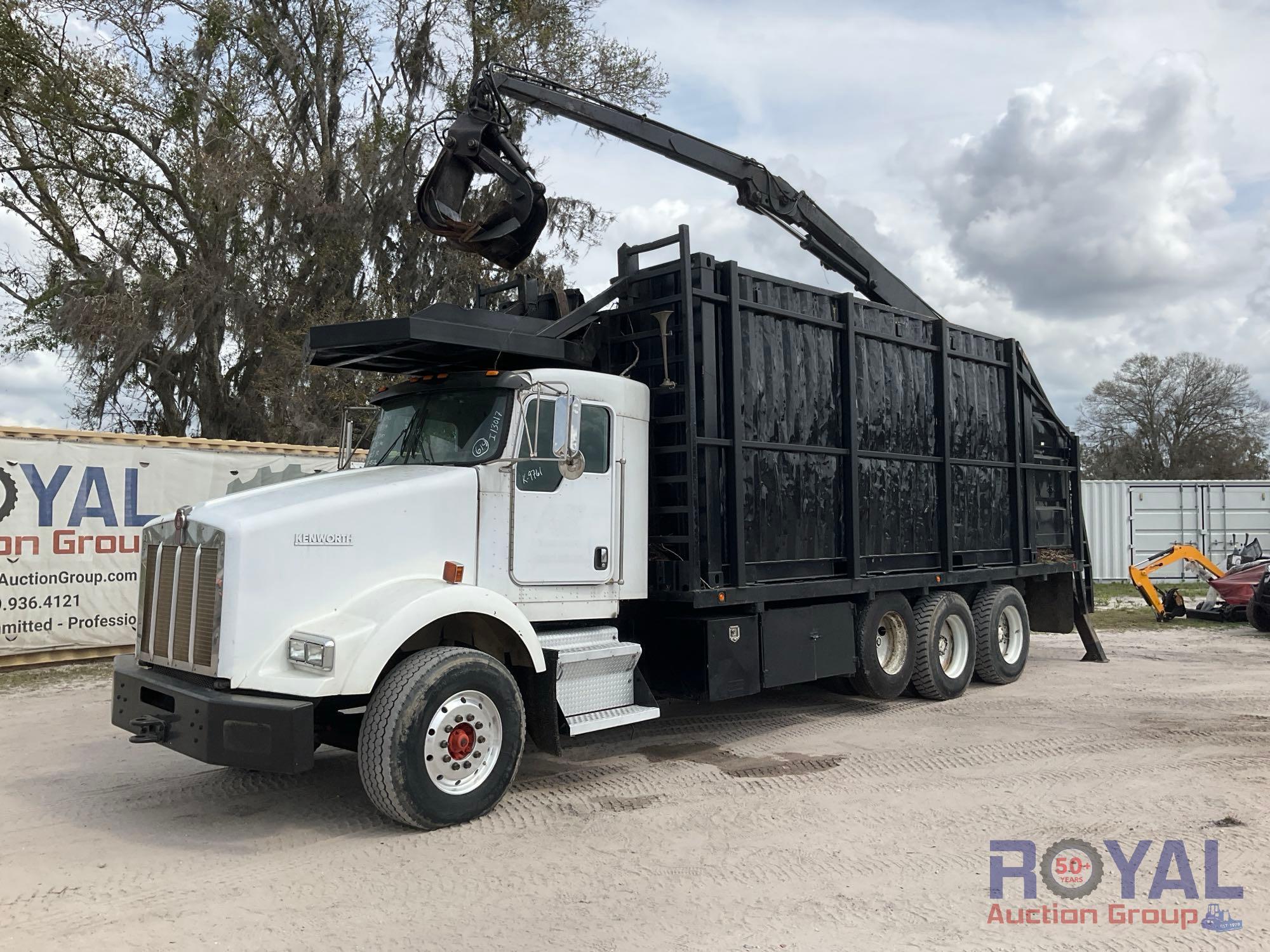 2005 Kenworth T800 Tri-Axle Disaster Relief Grapple Truck