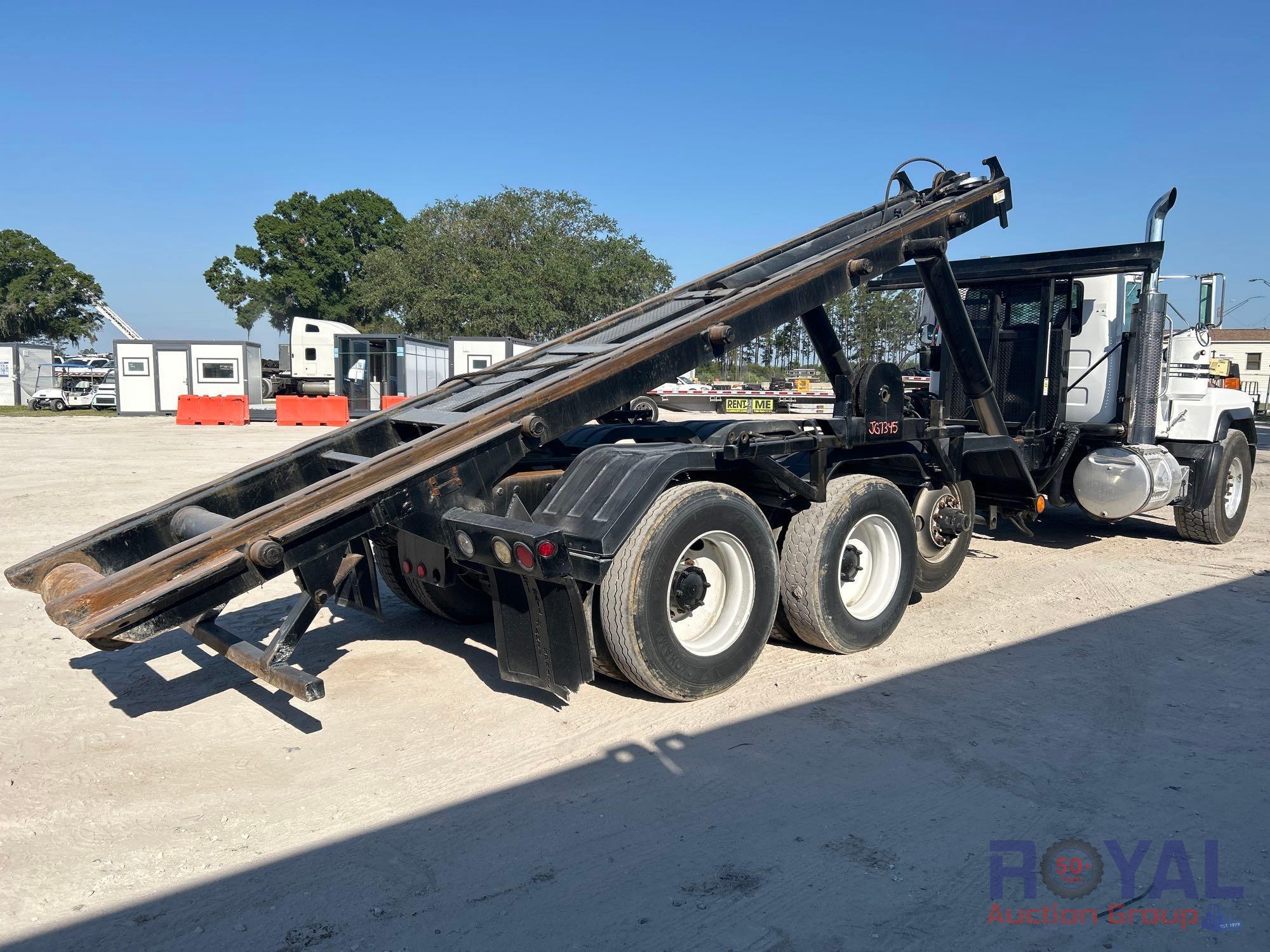 1999 Mack RD688S Tri-axle Rolloff Truck