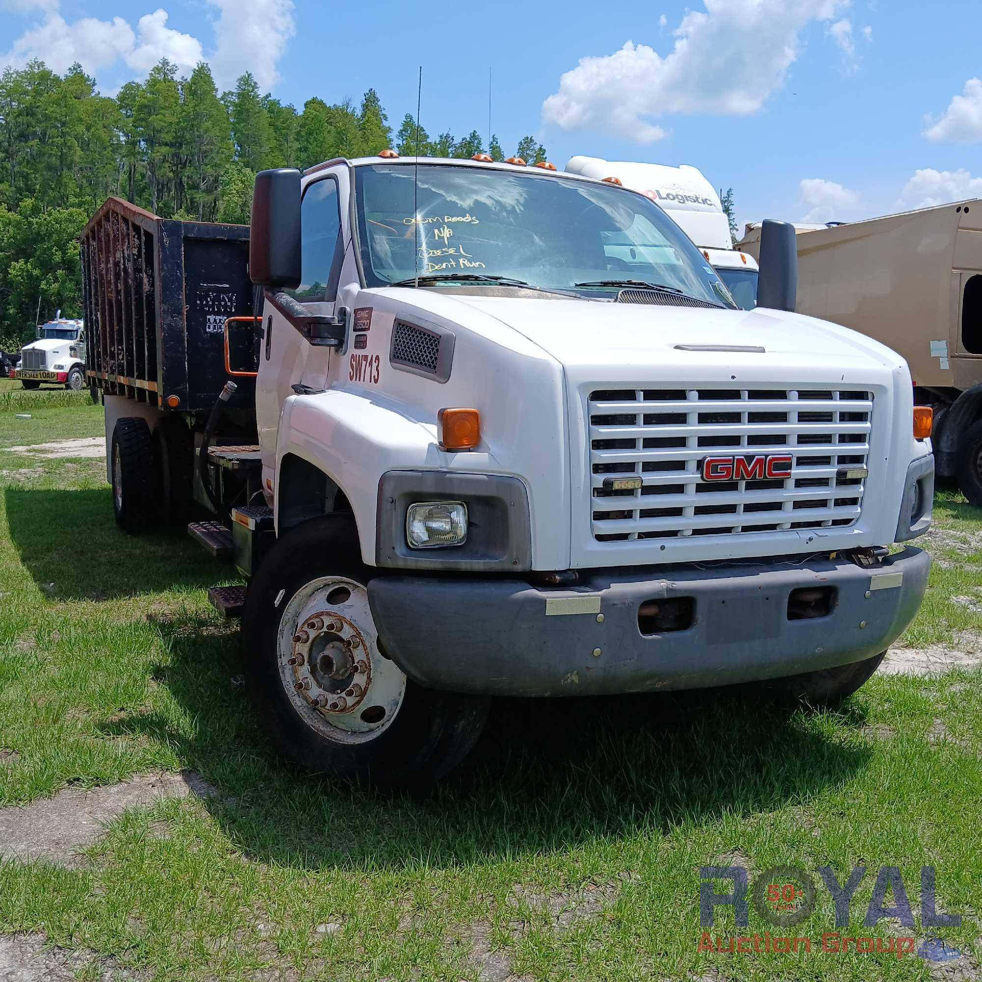 2005 GMC C8500 Grapple Truck