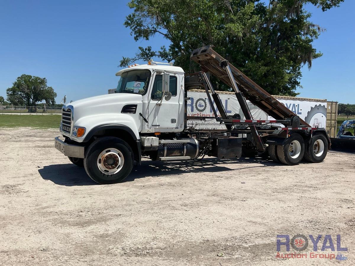 2005 Mack CV713 Galbreath UR-OR-174 Rolloff Truck