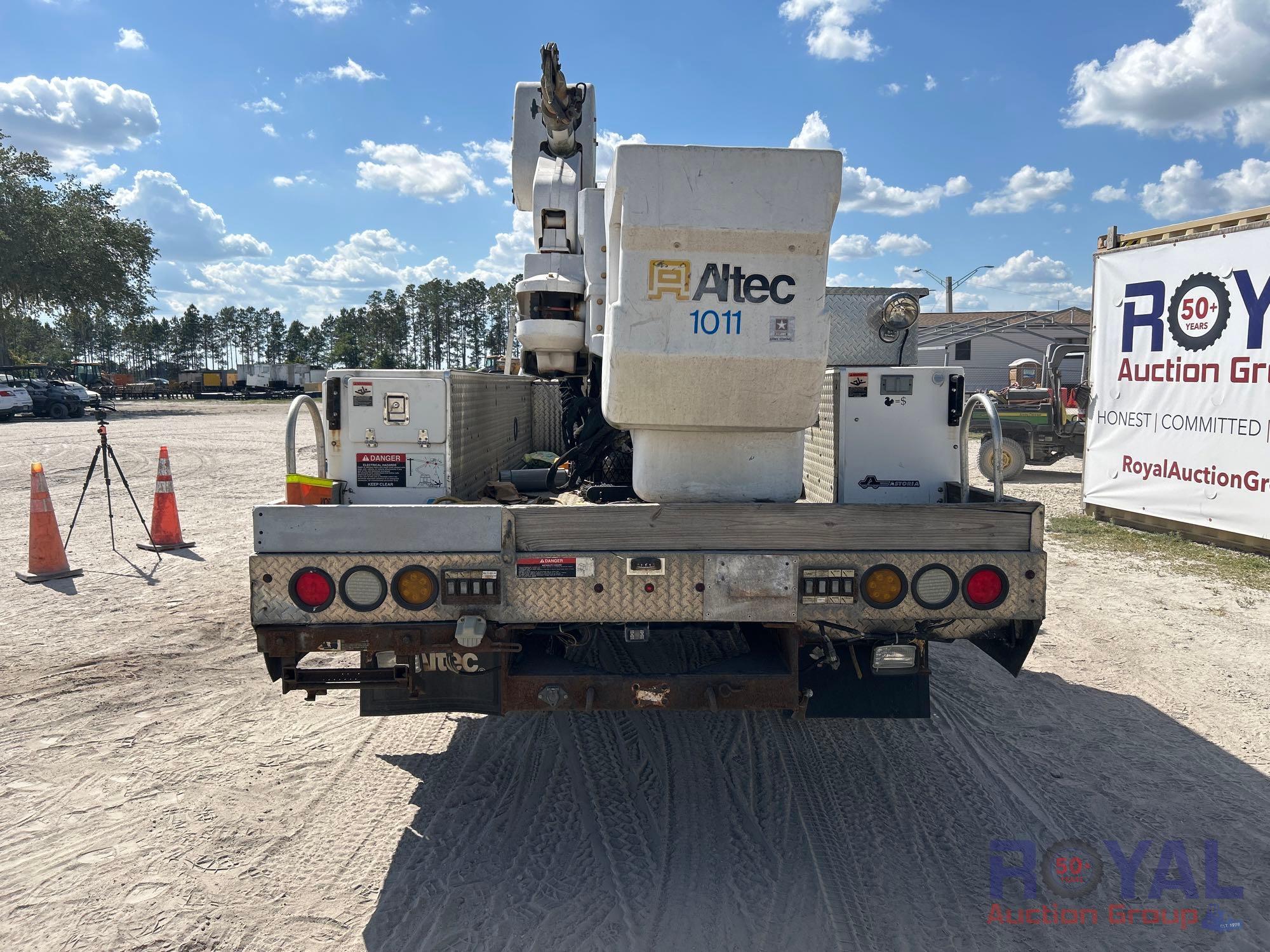 2011 Ford F550 4x4 Altec AT40M Material Handler Bucket Truck