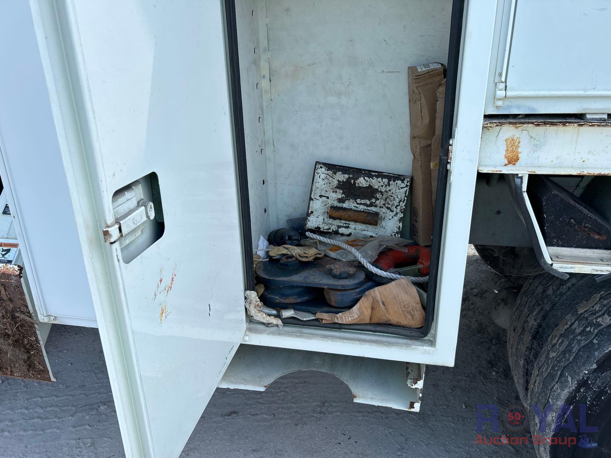 2008 International 7400 T/A Altec Digger Derrick Truck