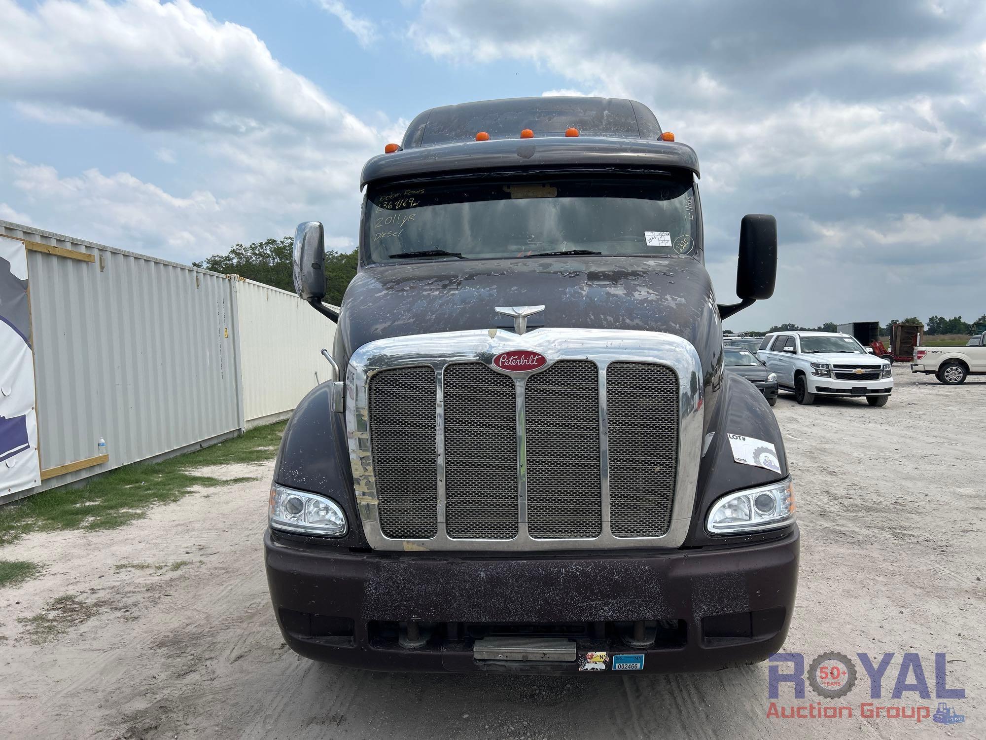 2011 Peterbilt 387 T/A Sleeper Truck Tractor