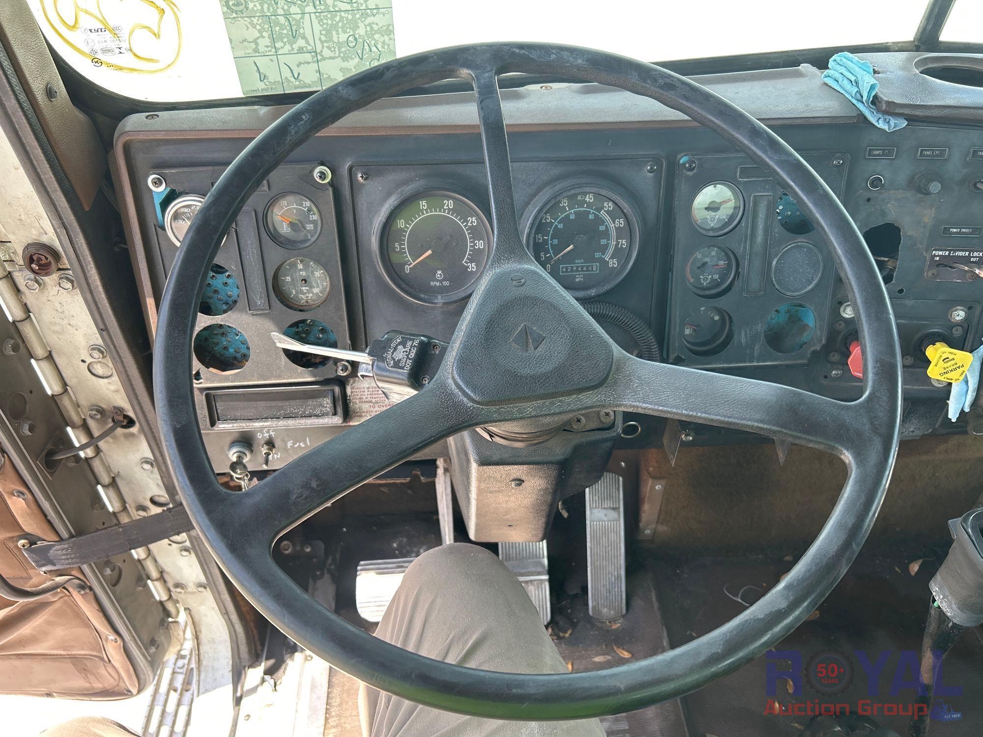 1991 International F9370 T/A Day Cab Truck Tractor