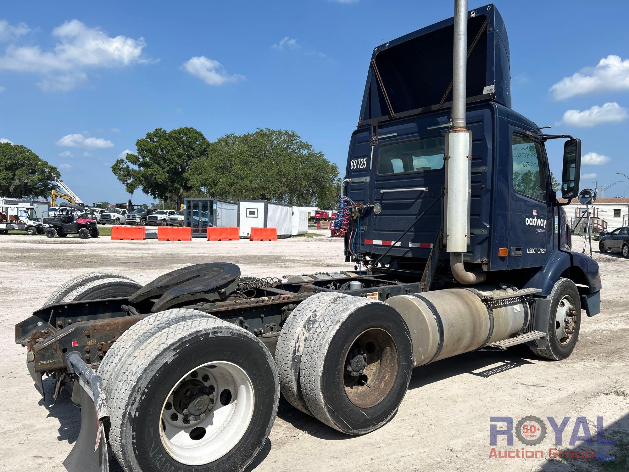 2007 Volvo VNM T/A Day Cab Truck Tractor