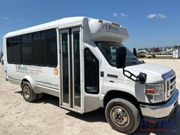 2013 Ford E350 15 Passenger Bus