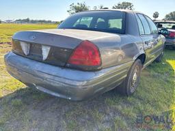 2004 Ford Crown Victoria Sedan