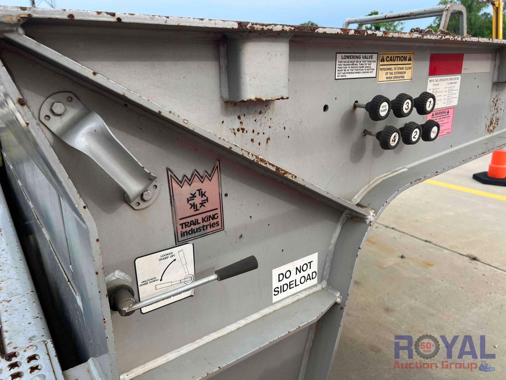 2013 Trail King TK80HT T/A Hydraulic Dovetail Trailer