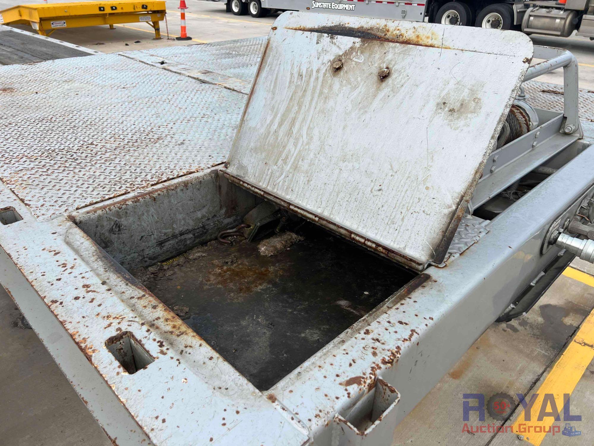 2013 Trail King TK80HT T/A Hydraulic Dovetail Trailer