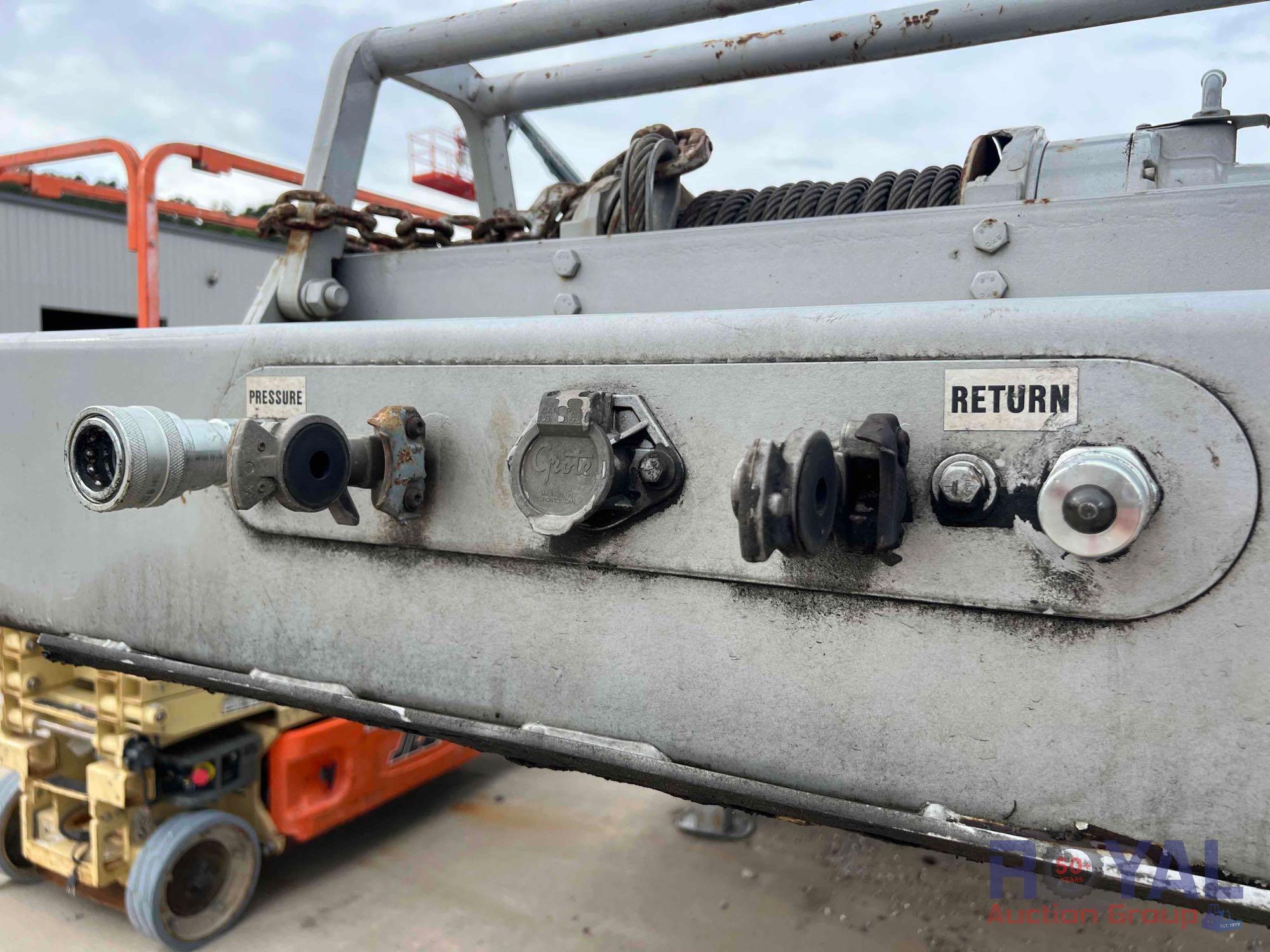2013 Trail King TK80HT T/A Hydraulic Dovetail Trailer