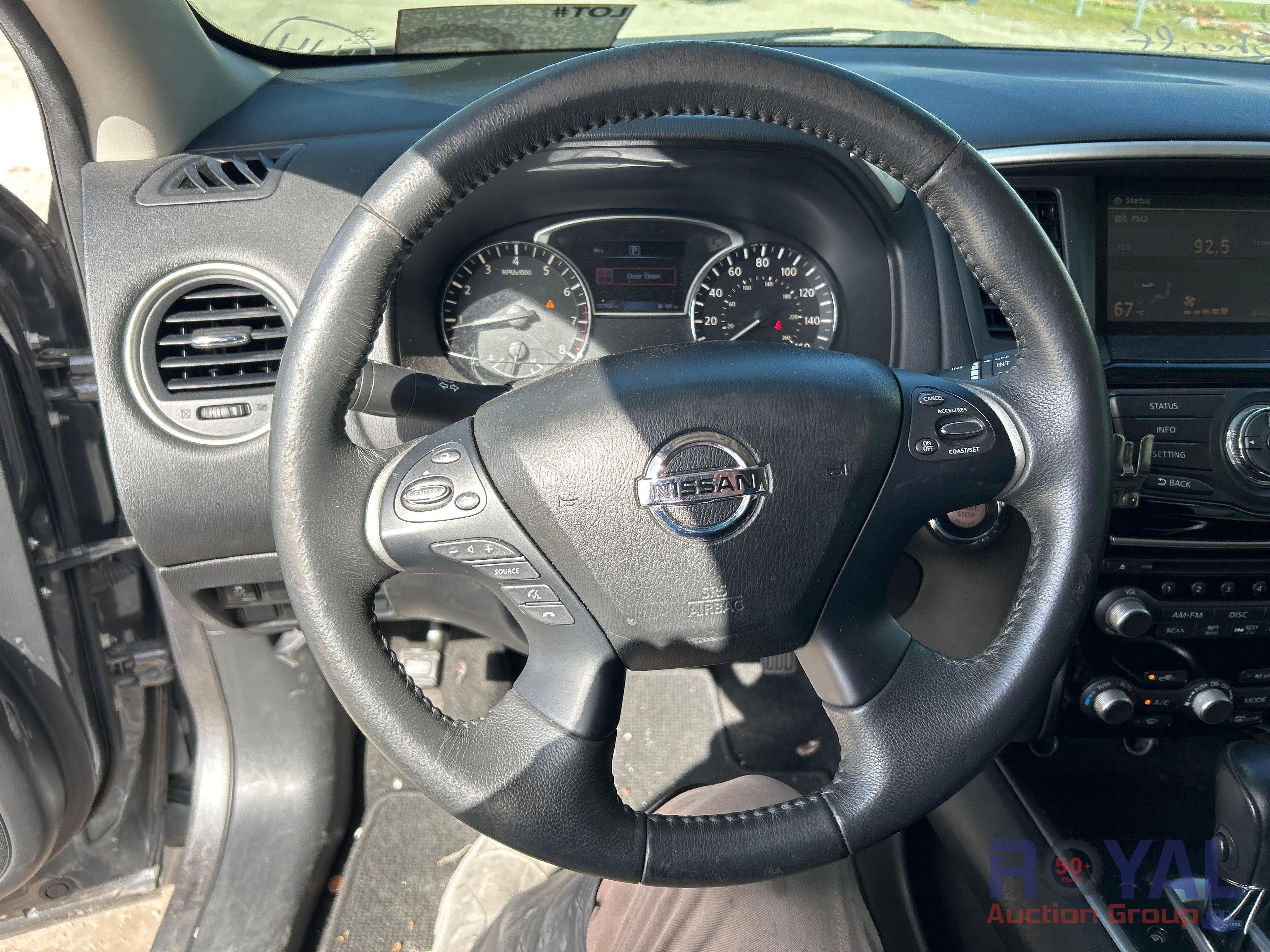 2016 Nissan Pathfinder SV SUV