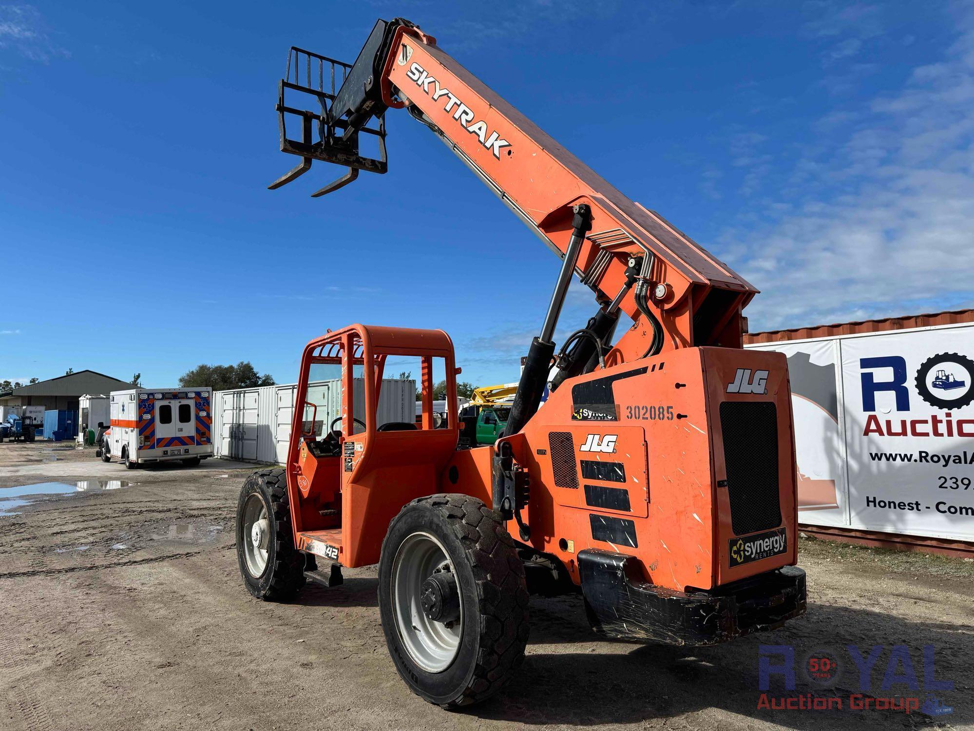 2018 JLG SkyTrak 8042 8,000LB 4x4 Rough Terrain Telehandler
